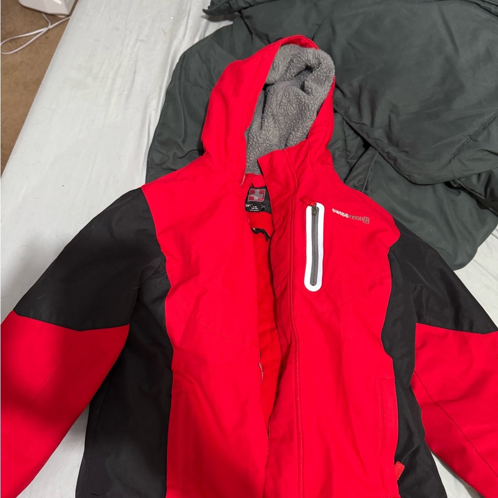 Swiss Tech Red and Black Kids Puffer Jacket